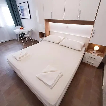Apartment Nina Rovinj Exterior photo